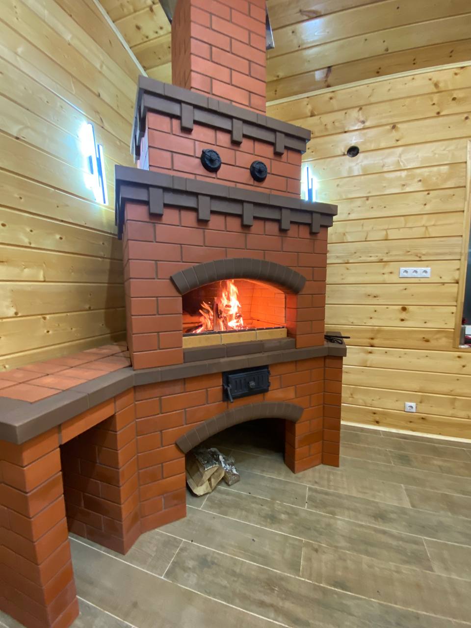 Кирпичный камин